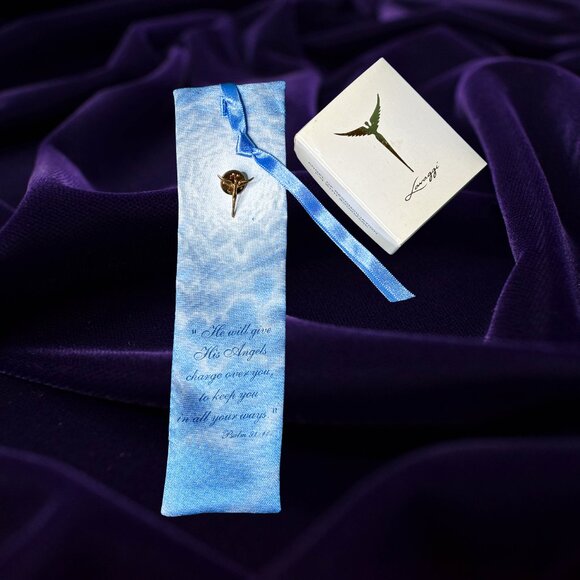 Lavaggi for Avon 2003 Angel of Reconciliation Pin & Bookmark - Picture 1 of 4